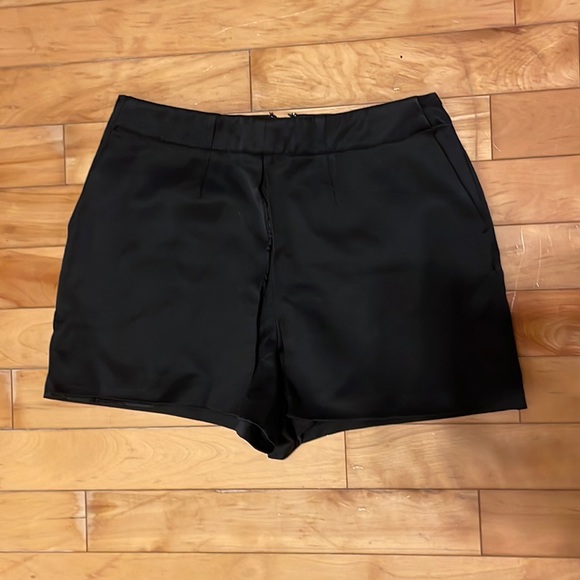 Dynamite shorts - Picture 1 of 4